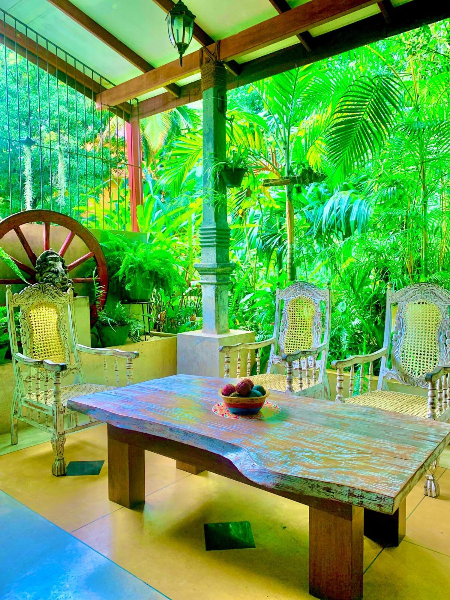 Gangula Villa Канди Екстериор снимка