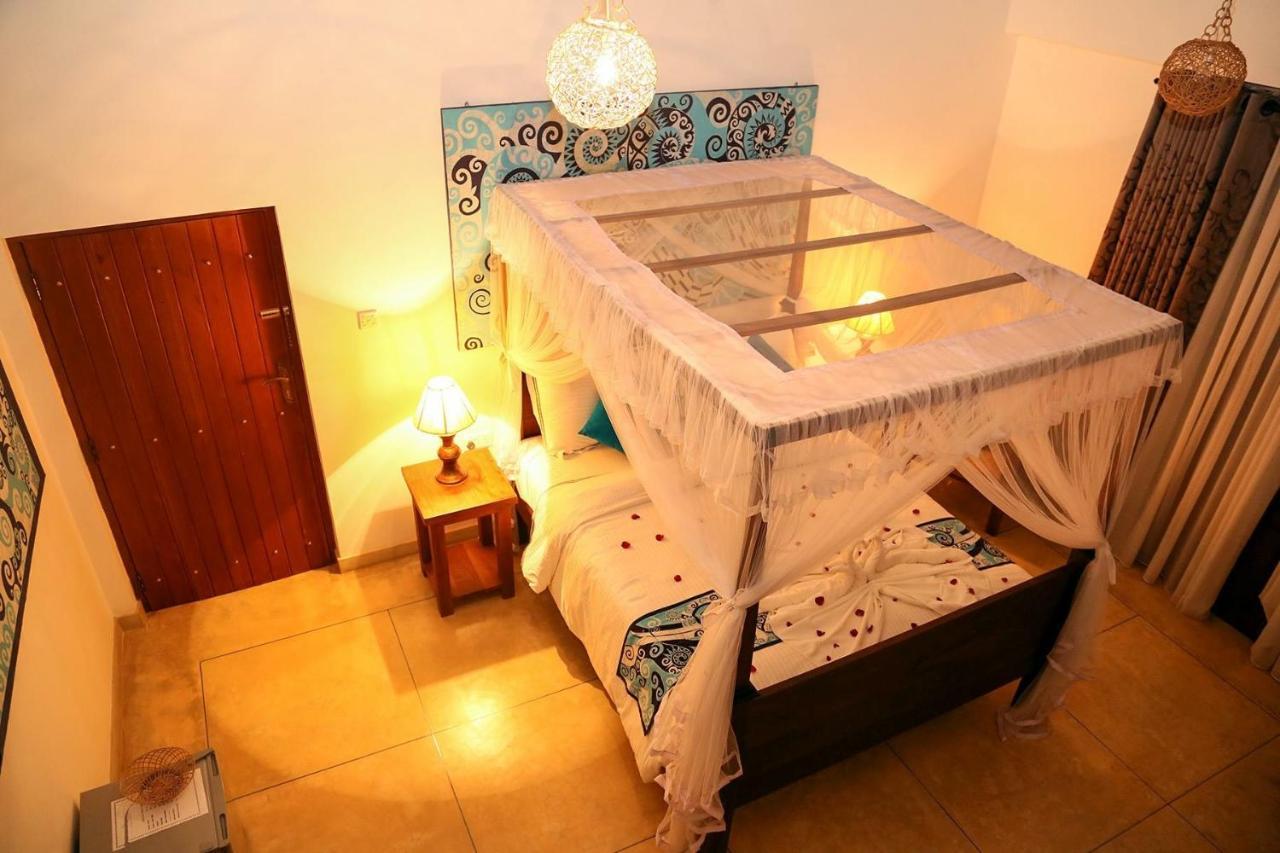 Gangula Villa Канди Екстериор снимка