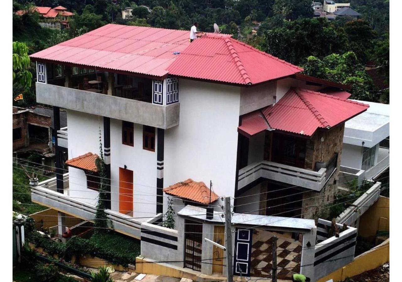 Gangula Villa Канди Екстериор снимка